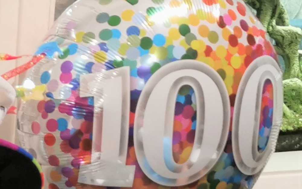 100 balloon